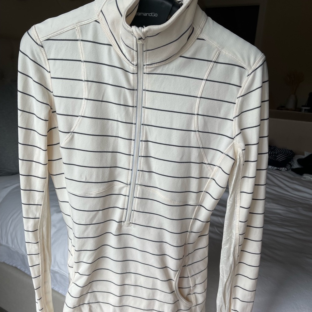 Lululemon pullover